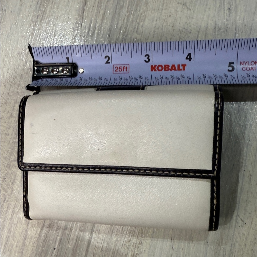 Vintage Coach Black and Cream Leather Wallet - Picture 5 of 6